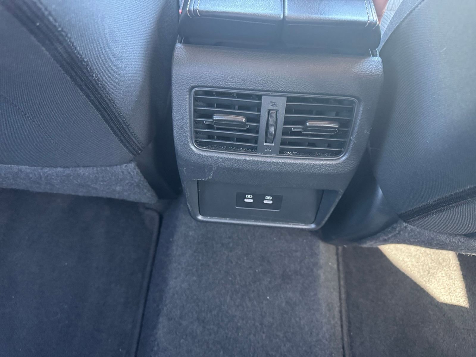 Used 2025 Nissan Rogue SV FWD image 24