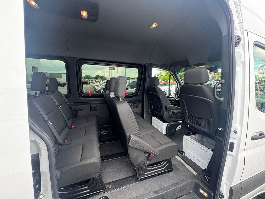 Used 2025 Mercedes-Benz Sprinter 2500 image 12
