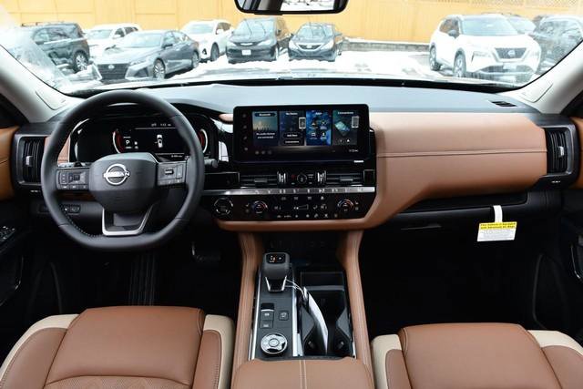 New 2026 Nissan Pathfinder Platinum image 8