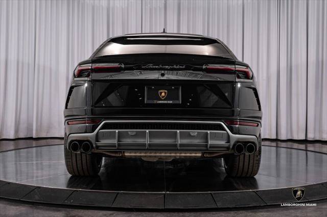 Used 2021 Lamborghini Urus AWD/4WD image 11