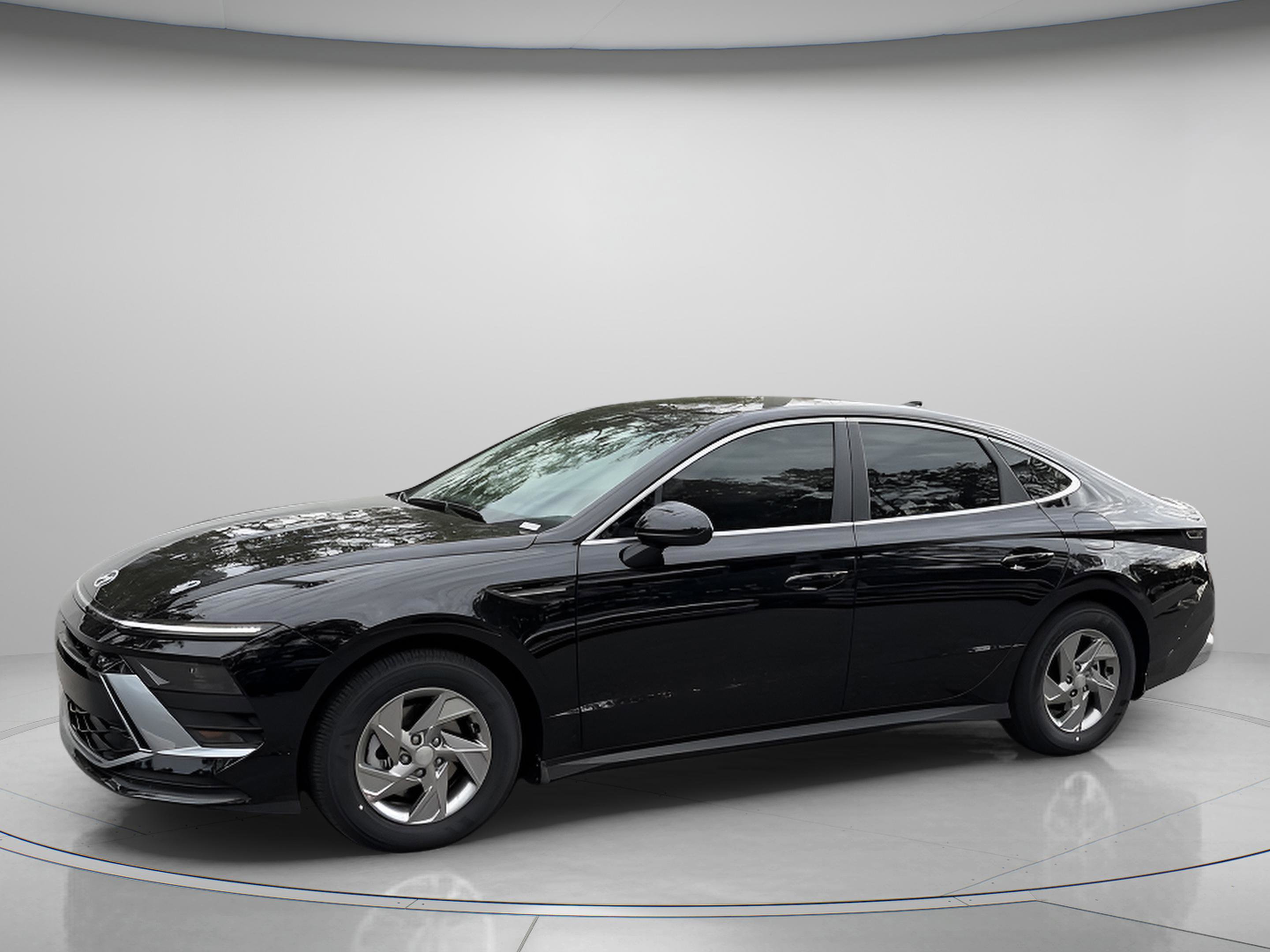 New 2026 Hyundai Sonata SE image 2