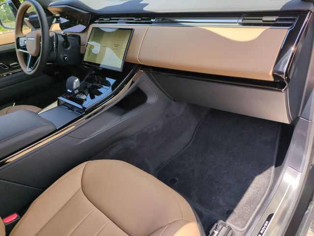 New 2026 Land Rover Range Rover Sport Dynamic SE AWD/4WD image 19