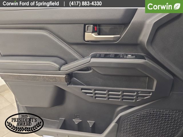 Used 2025 Toyota Tacoma Limited image 40
