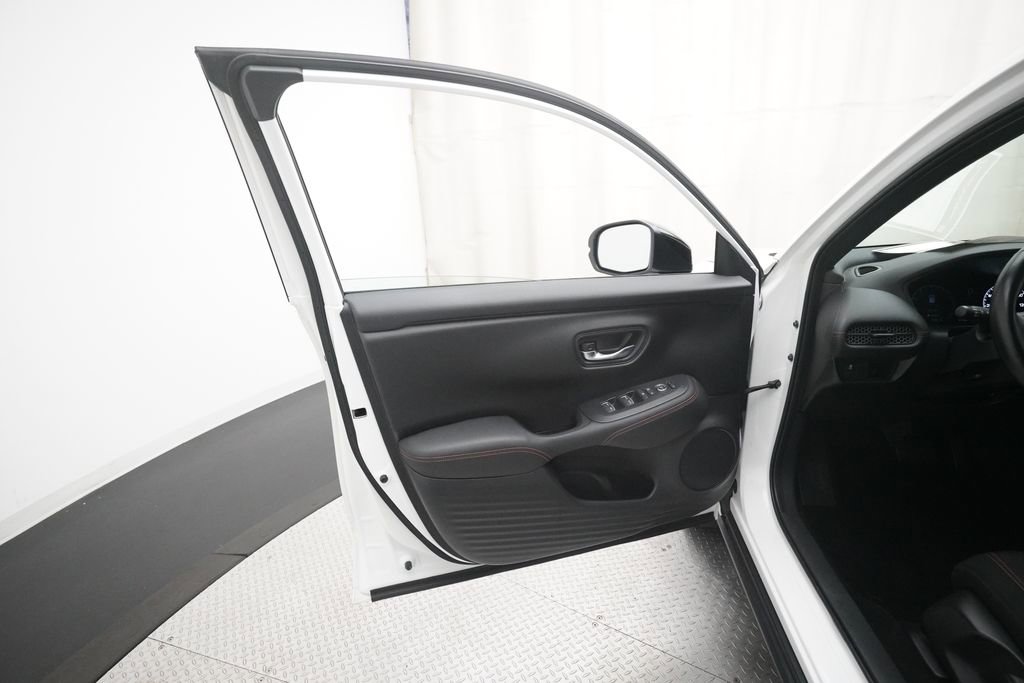 Used 2024 Honda HR-V Sport image 27