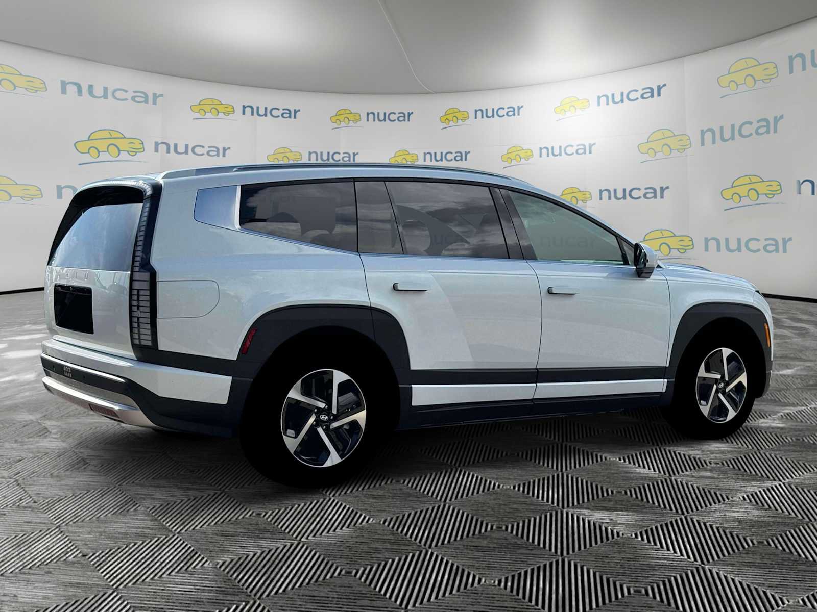 New 2026 Hyundai Ioniq 9 SE image 9