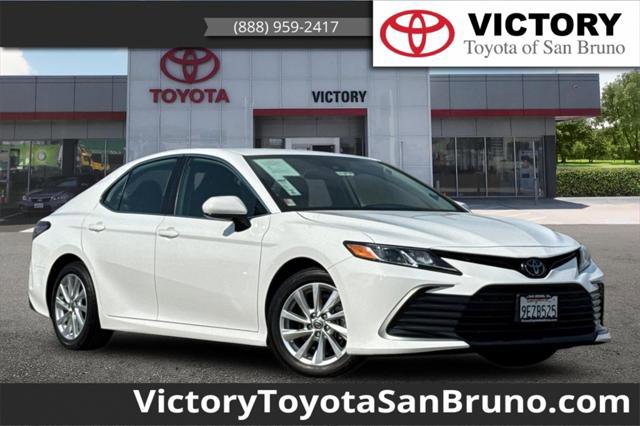 Certified 2023 Toyota Camry LE image 1