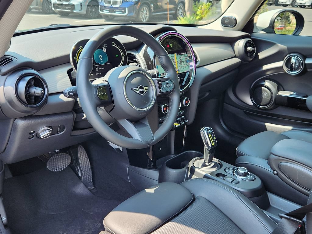 Used 2024 MINI Cooper SE FWD image 7