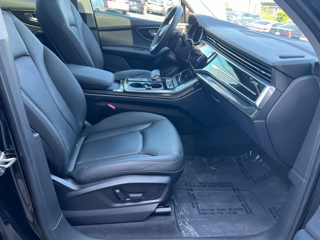 Used 2023 Audi Q7 3.0T Premium w/ Convenience Package AWD/4WD image 28