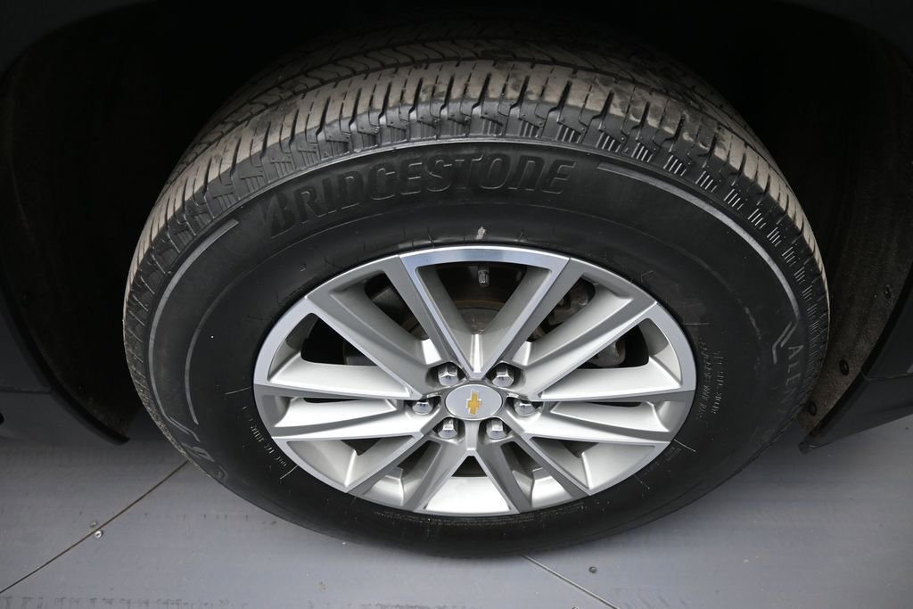 Used 2023 Chevrolet Traverse LT AWD/4WD image 13