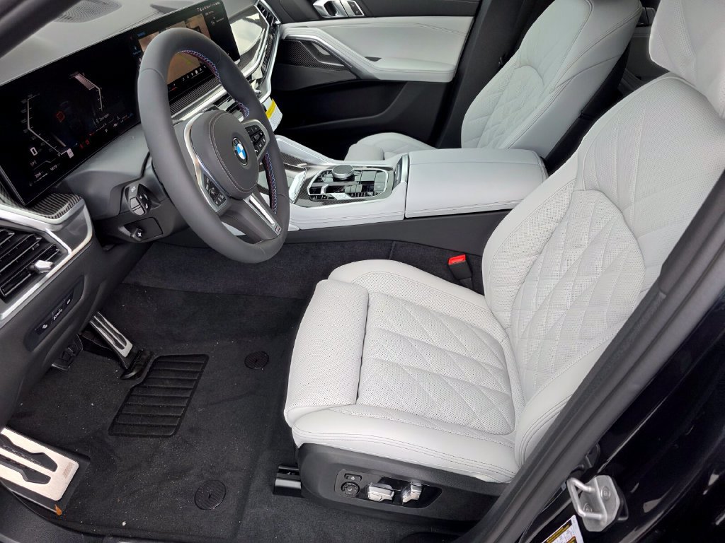 New 2027 BMW X6 M60i w/ Parking Assistance Package AWD/4WD image 7