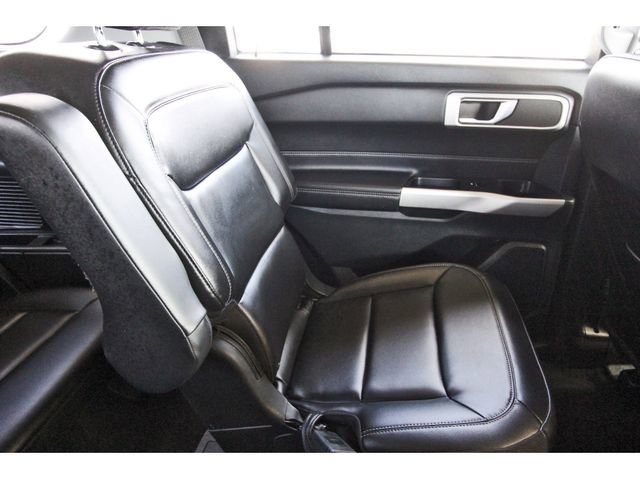 Used 2022 Ford Explorer XLT w/ Equipment Group 202A AWD/4WD image 10