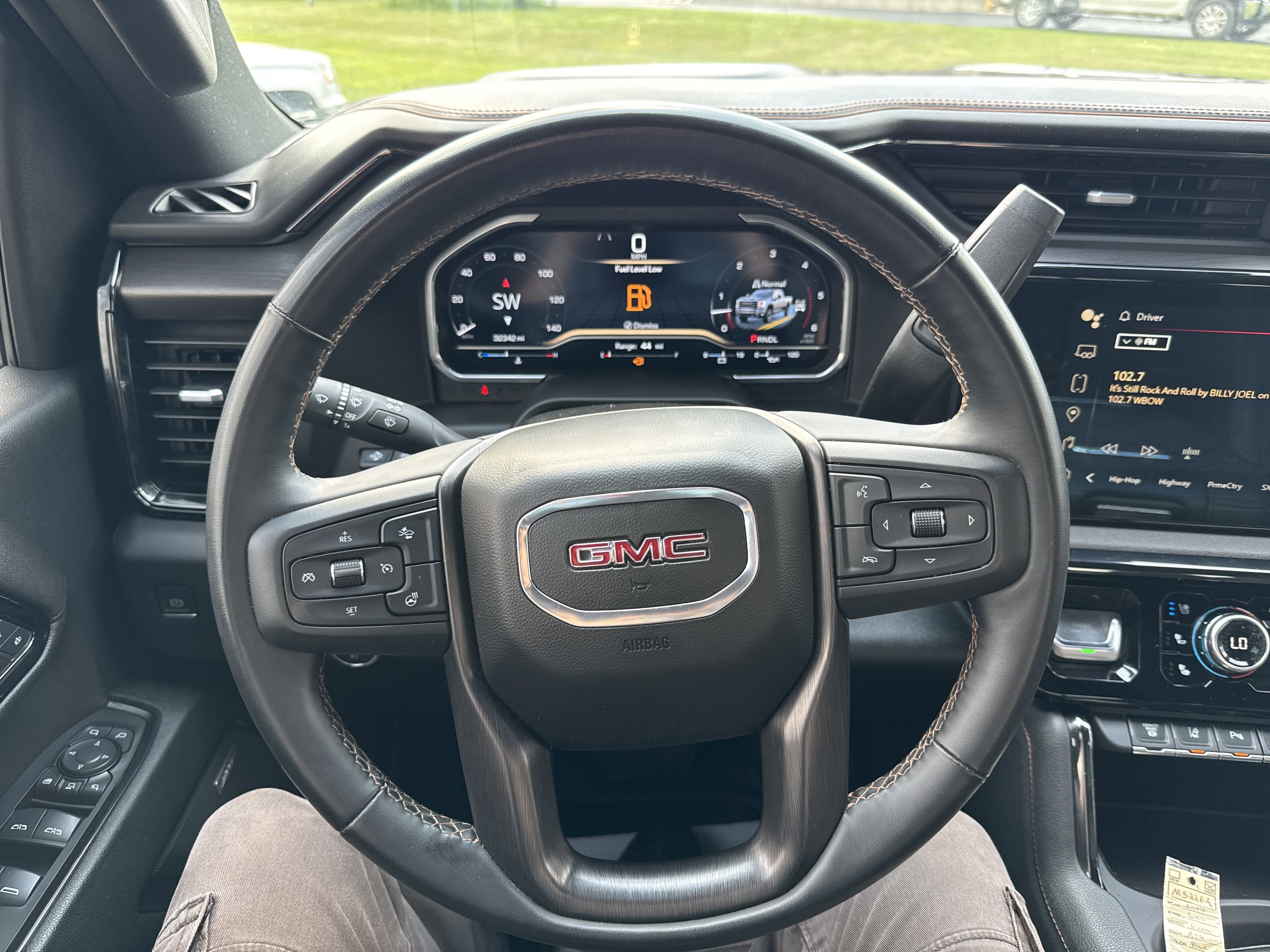 Used 2024 GMC Sierra 2500 AT4 w/ AT4 Premium Plus Package image 11