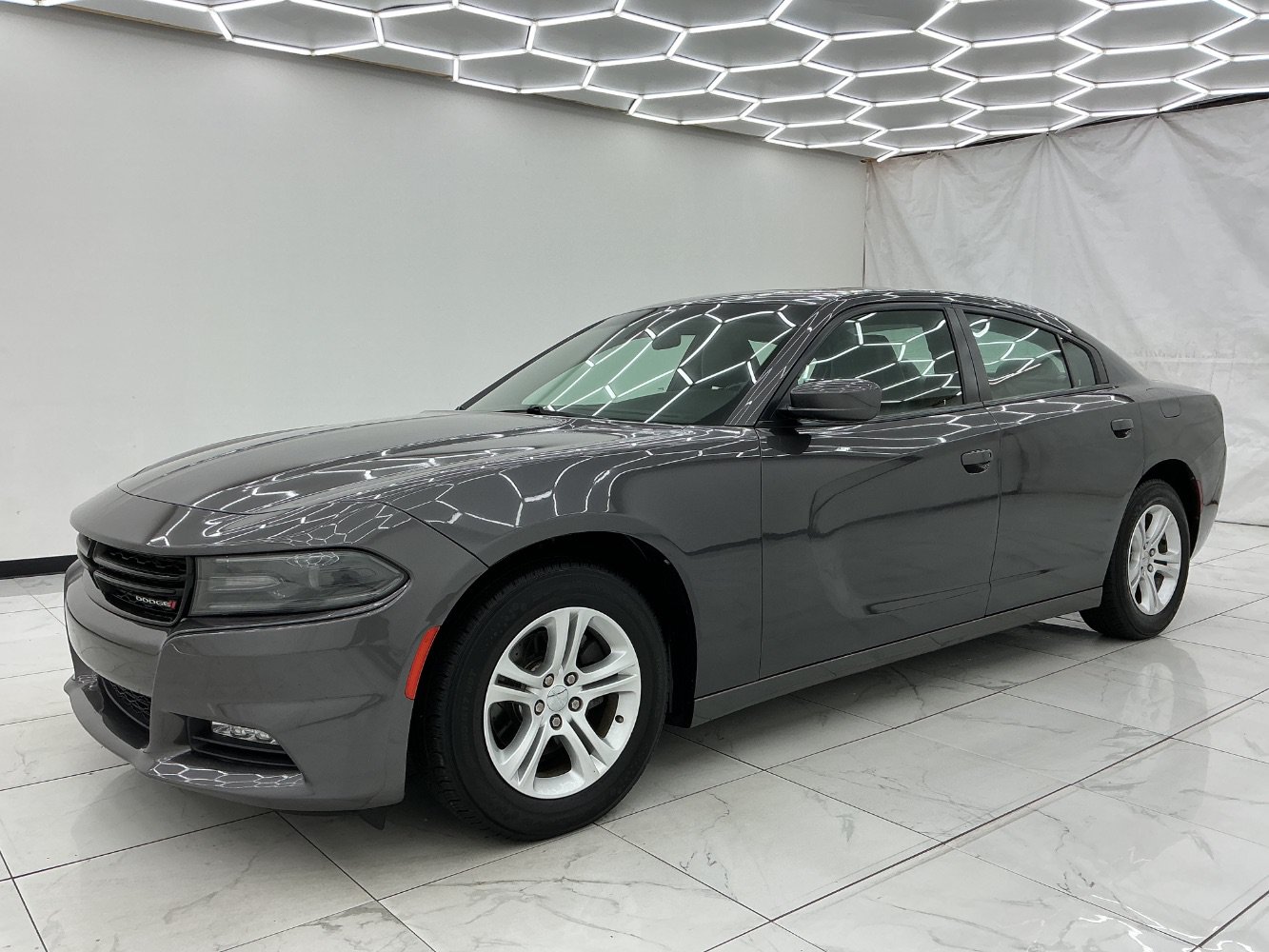 Used 2020 Dodge Charger SXT w/ Leather Interior Group RWD image 6