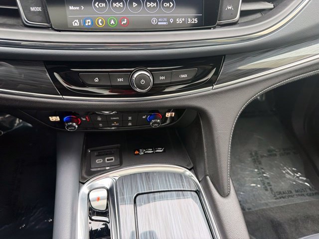 Used 2024 Buick Enclave Essence w/ Experience Buick Package FWD image 29