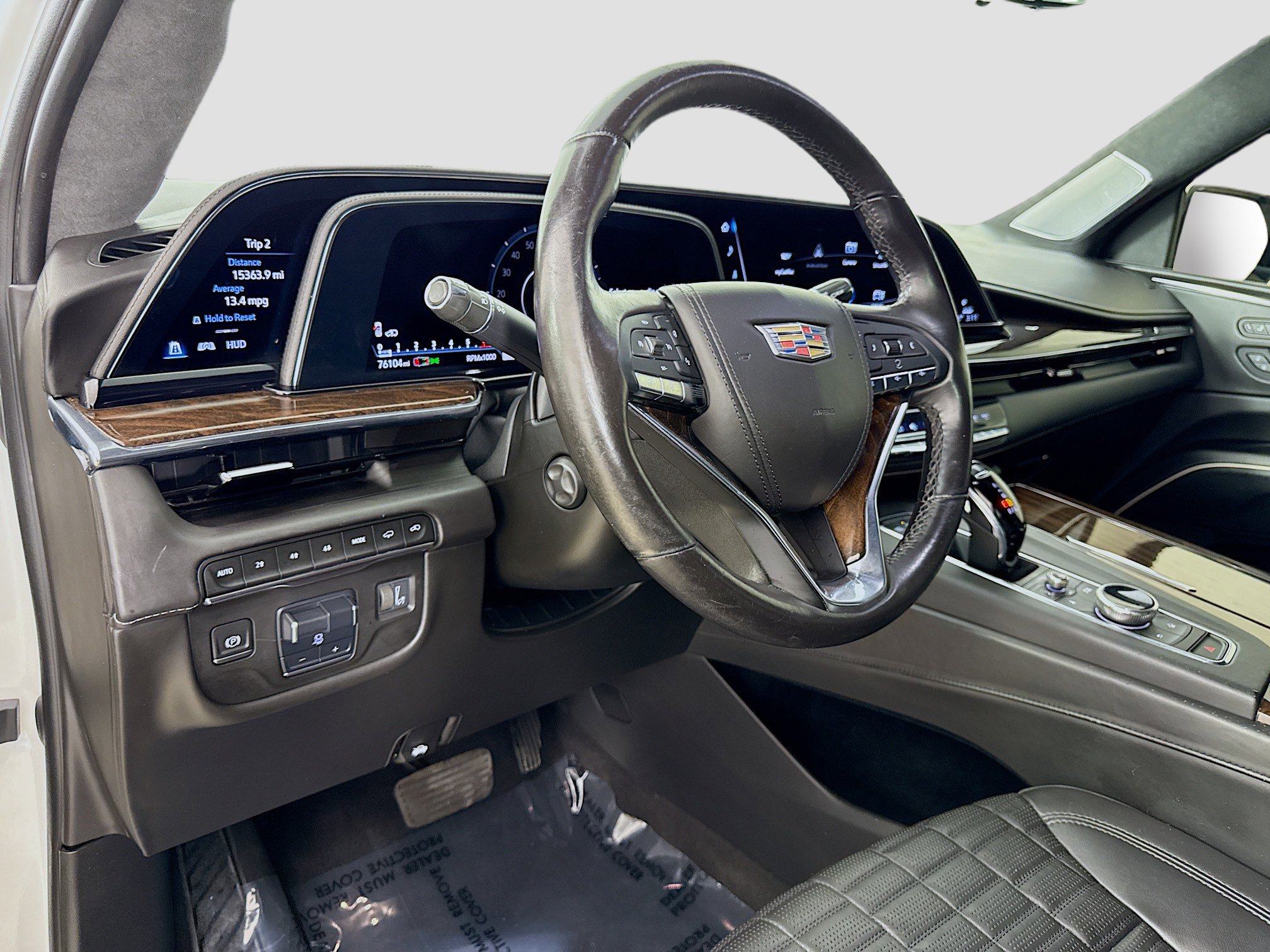 Used 2023 Cadillac Escalade ESV Sport Platinum w/ Heavy-Duty Trailer Package AWD/4WD image 9