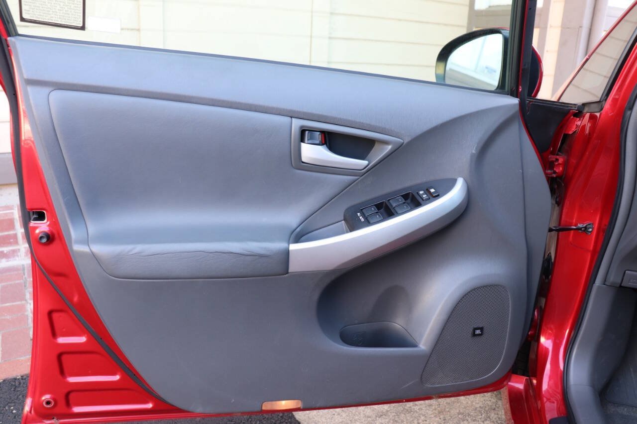 Used 2010 Toyota Prius Four w/ Navigation Pkg FWD image 10