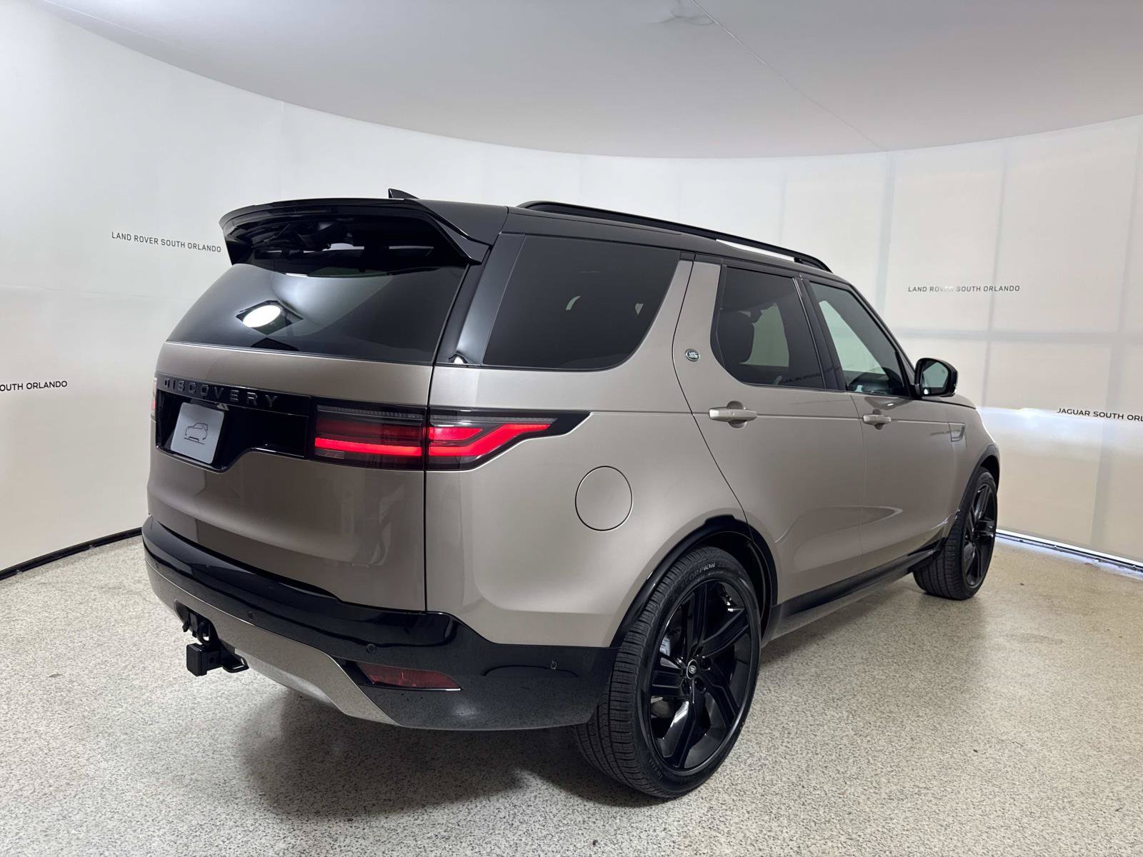 New 2026 Land Rover Discovery Dynamic SE AWD/4WD image 5