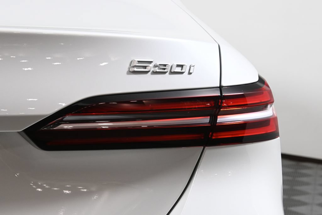 New 2027 BMW 530i xDrive w/ Premium Package AWD/4WD image 13