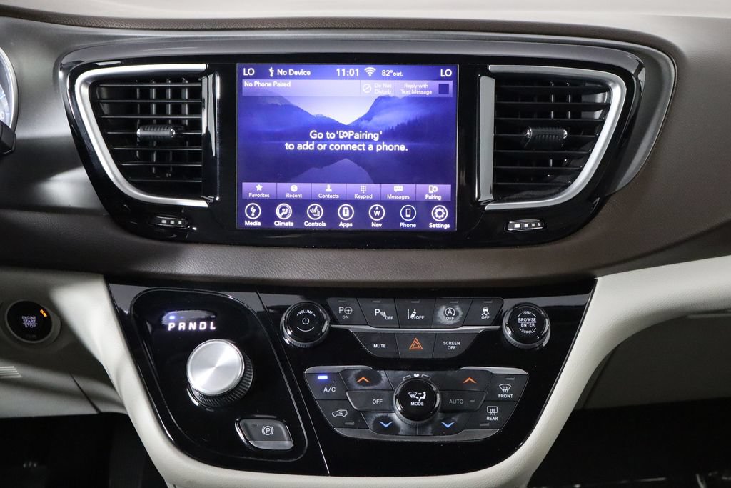 Used 2019 Chrysler Pacifica Touring-L Plus w/ Advanced Safetytec Group FWD image 29