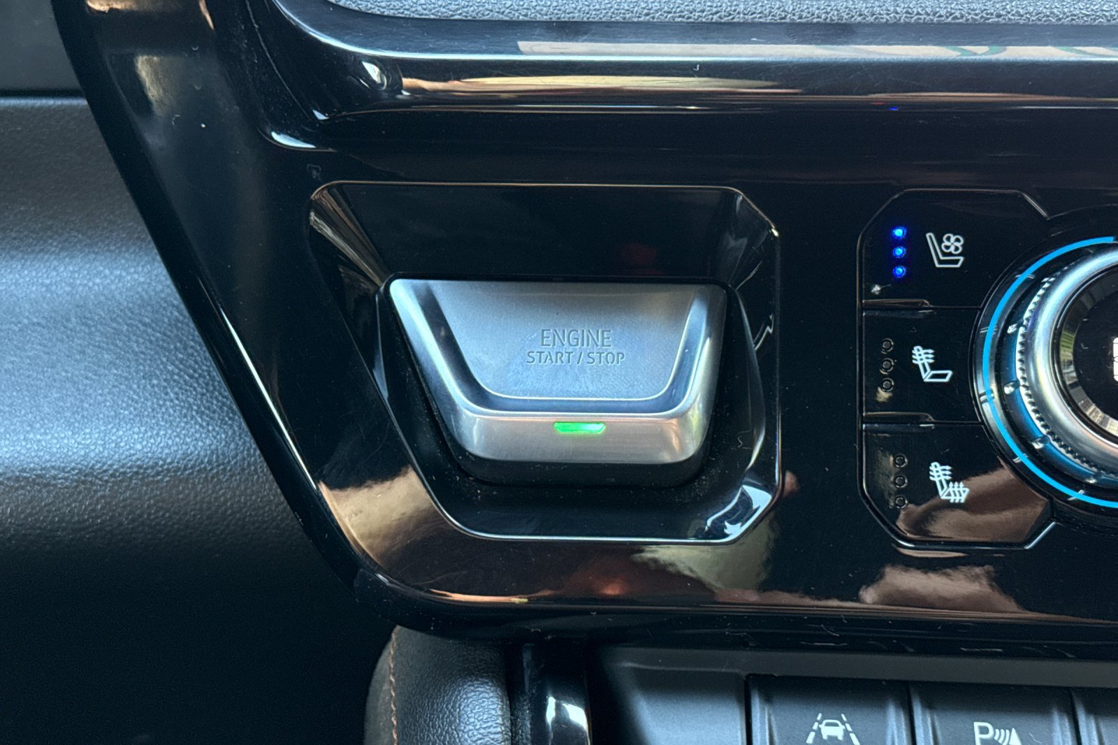 Used 2025 GMC Sierra 1500 AT4 AWD/4WD image 28