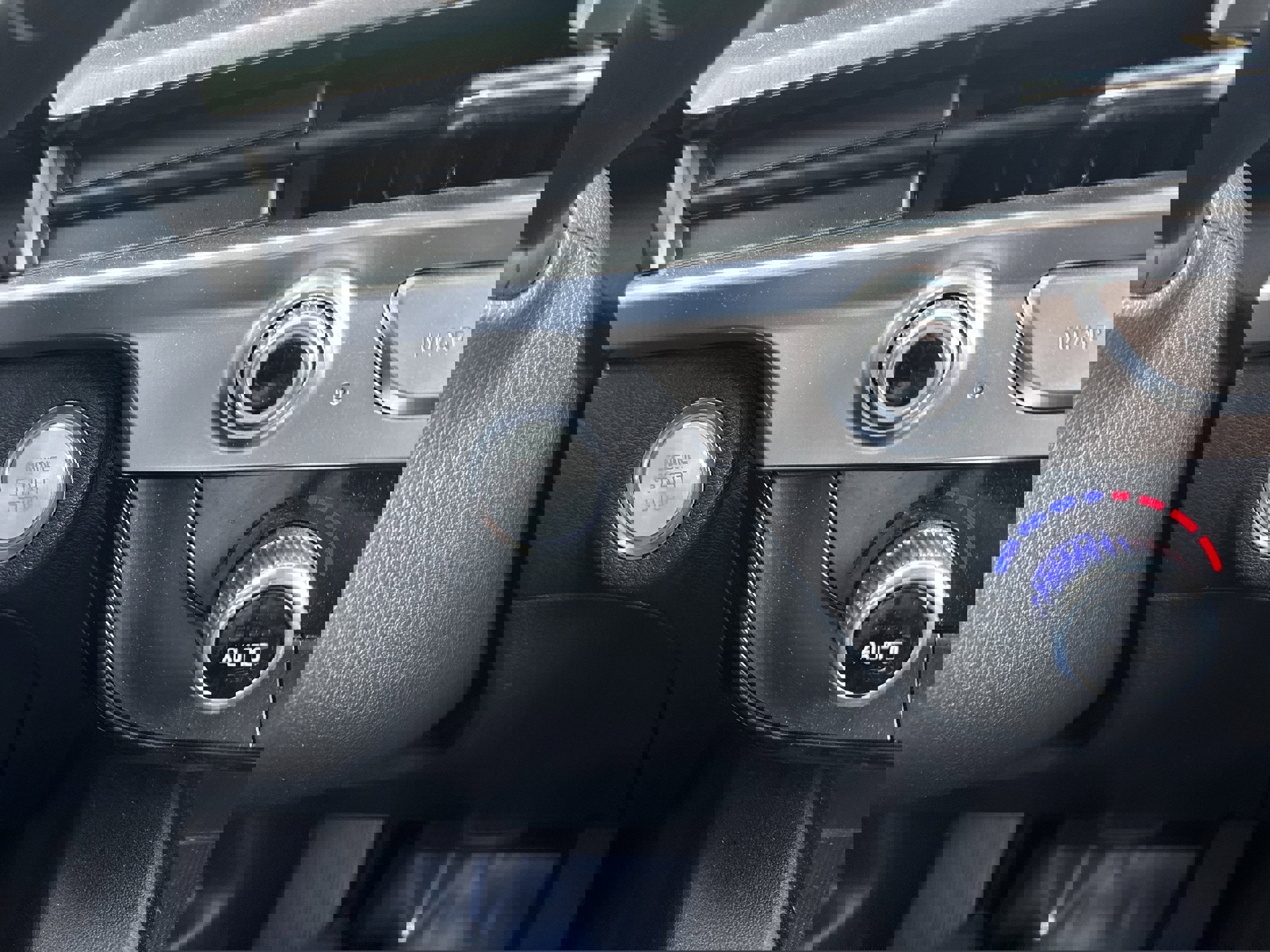 Used 2024 Kia Telluride LX image 19