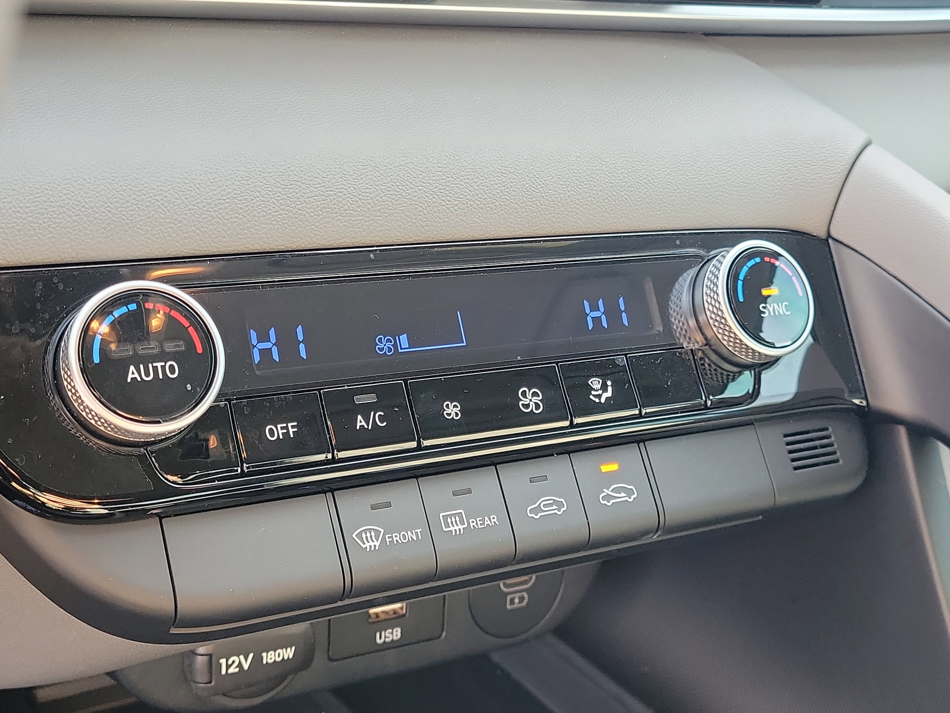 Used 2025 Hyundai Elantra Sport image 21