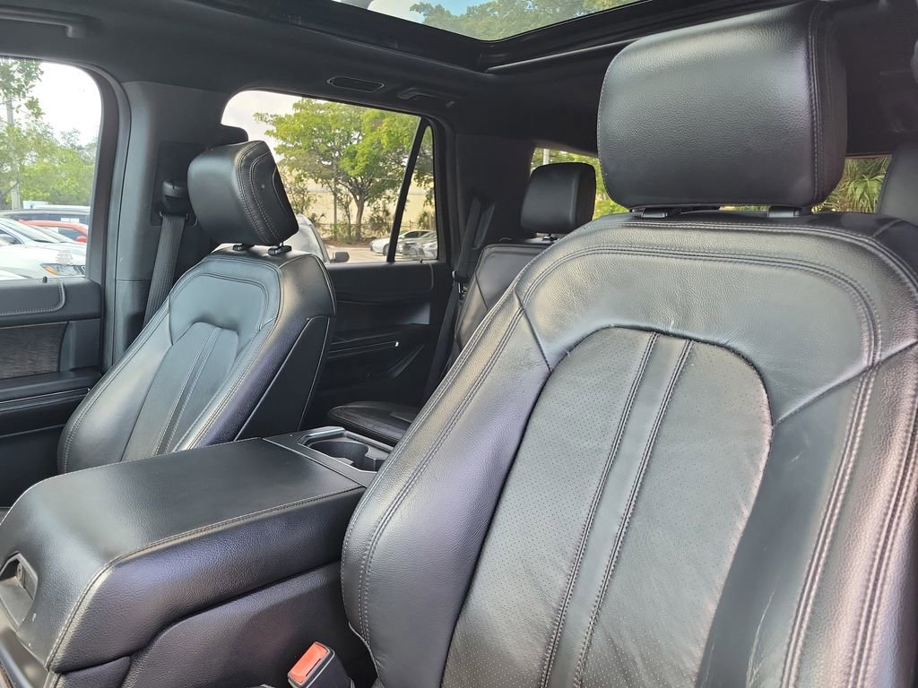 Used 2018 Ford Expedition Limited w/ Equipment Group 302A image 28