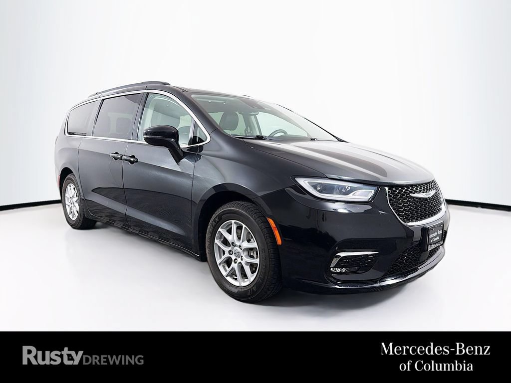 Used 2022 Chrysler Pacifica Touring-L FWD image 1