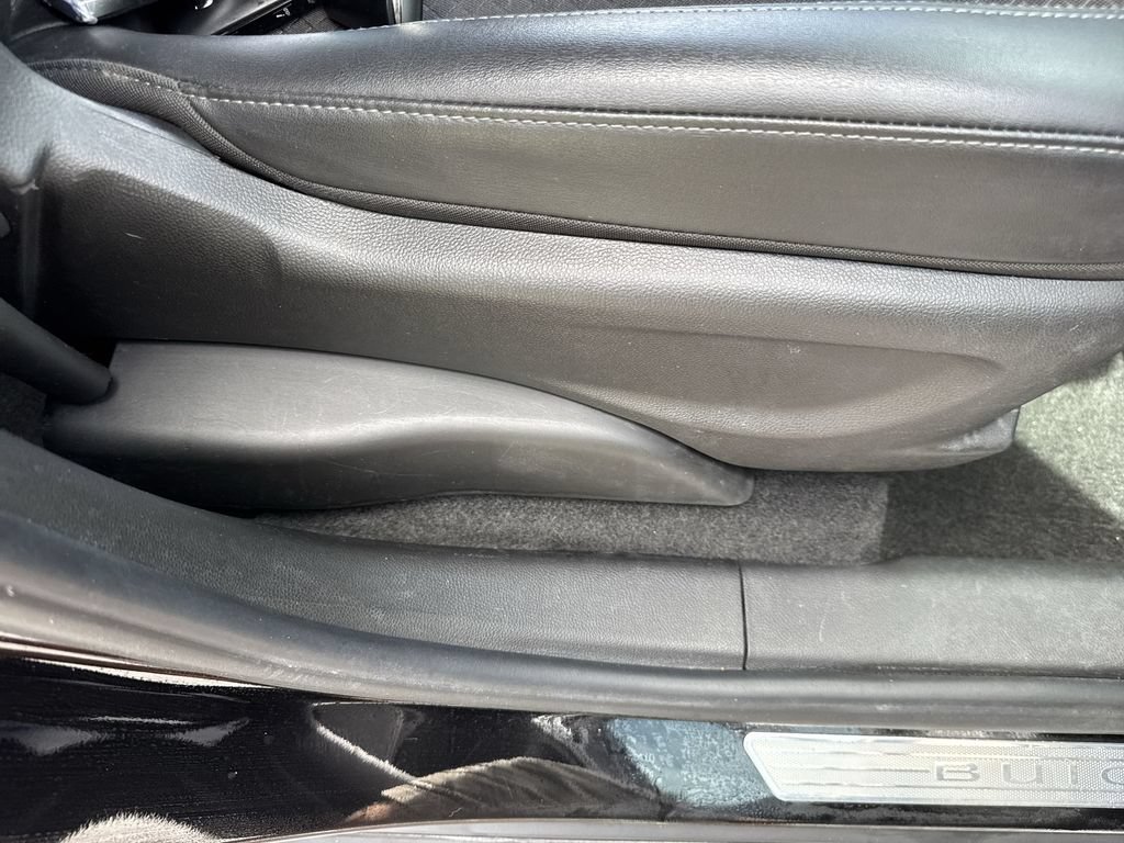 Used 2021 Buick Encore Preferred w/ Safety Package II FWD image 44
