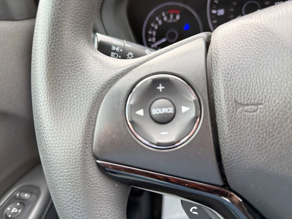 Used 2019 Honda HR-V LX image 21