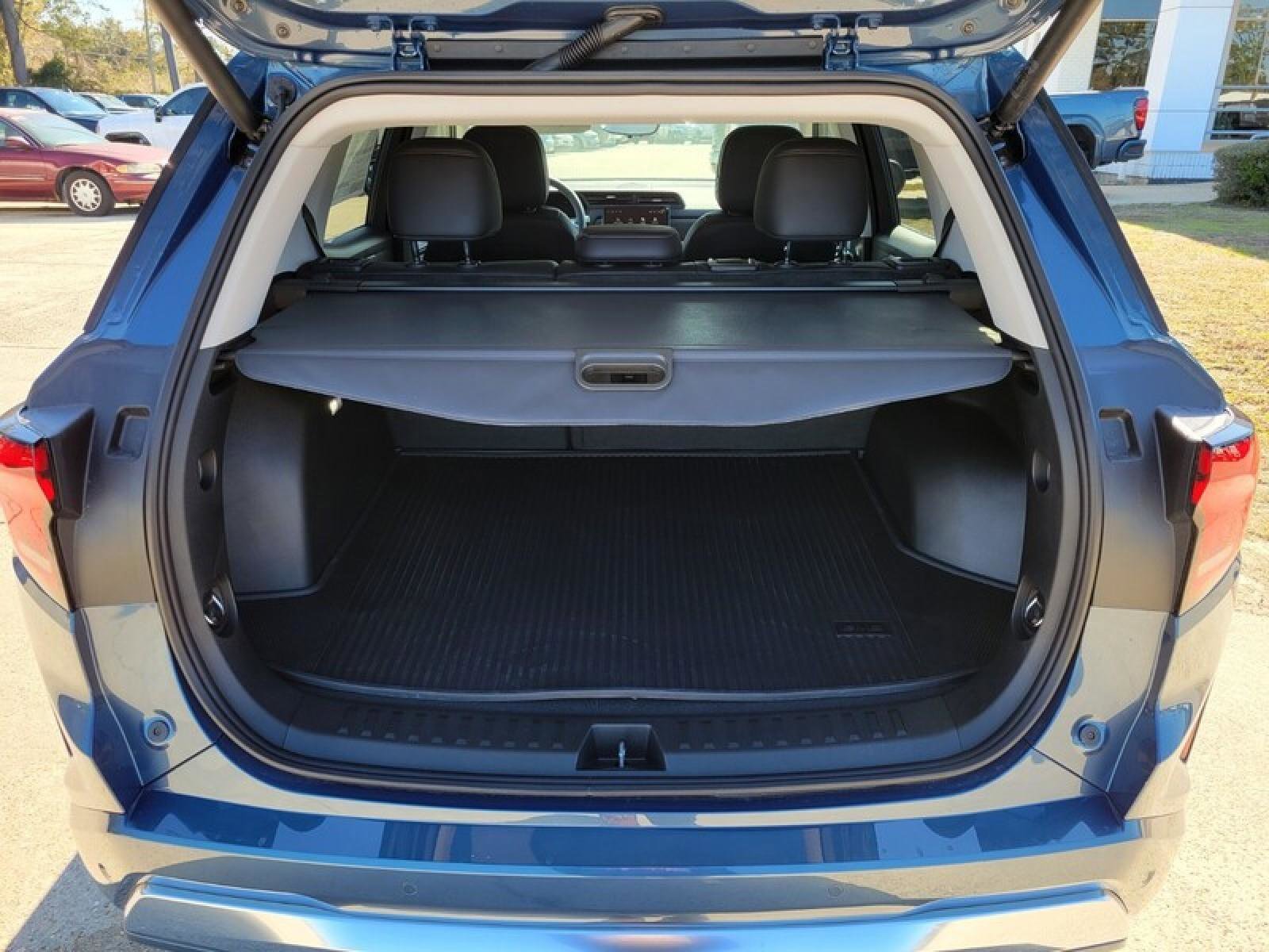 New 2026 GMC Terrain Denali w/ LPO, Floor Liner Package AWD/4WD image 7