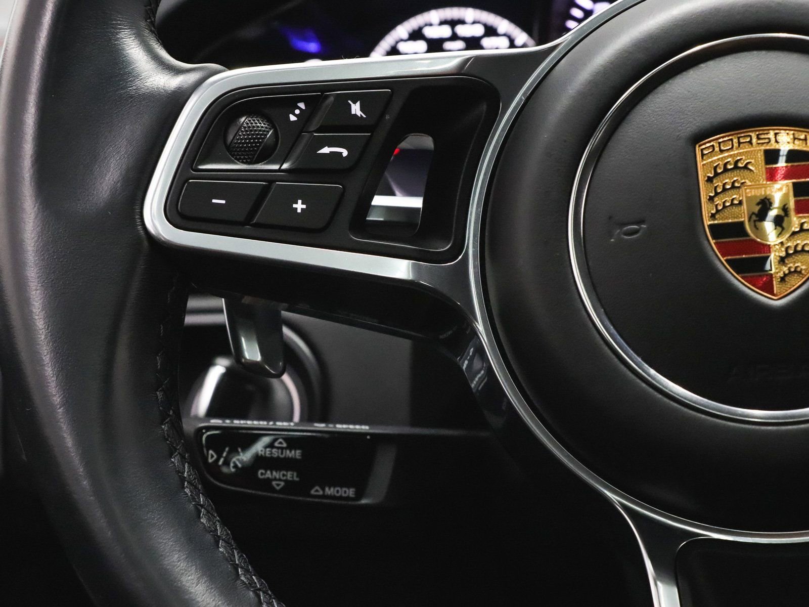 Used 2023 Porsche Cayenne GTS w/ Premium Package AWD/4WD image 35