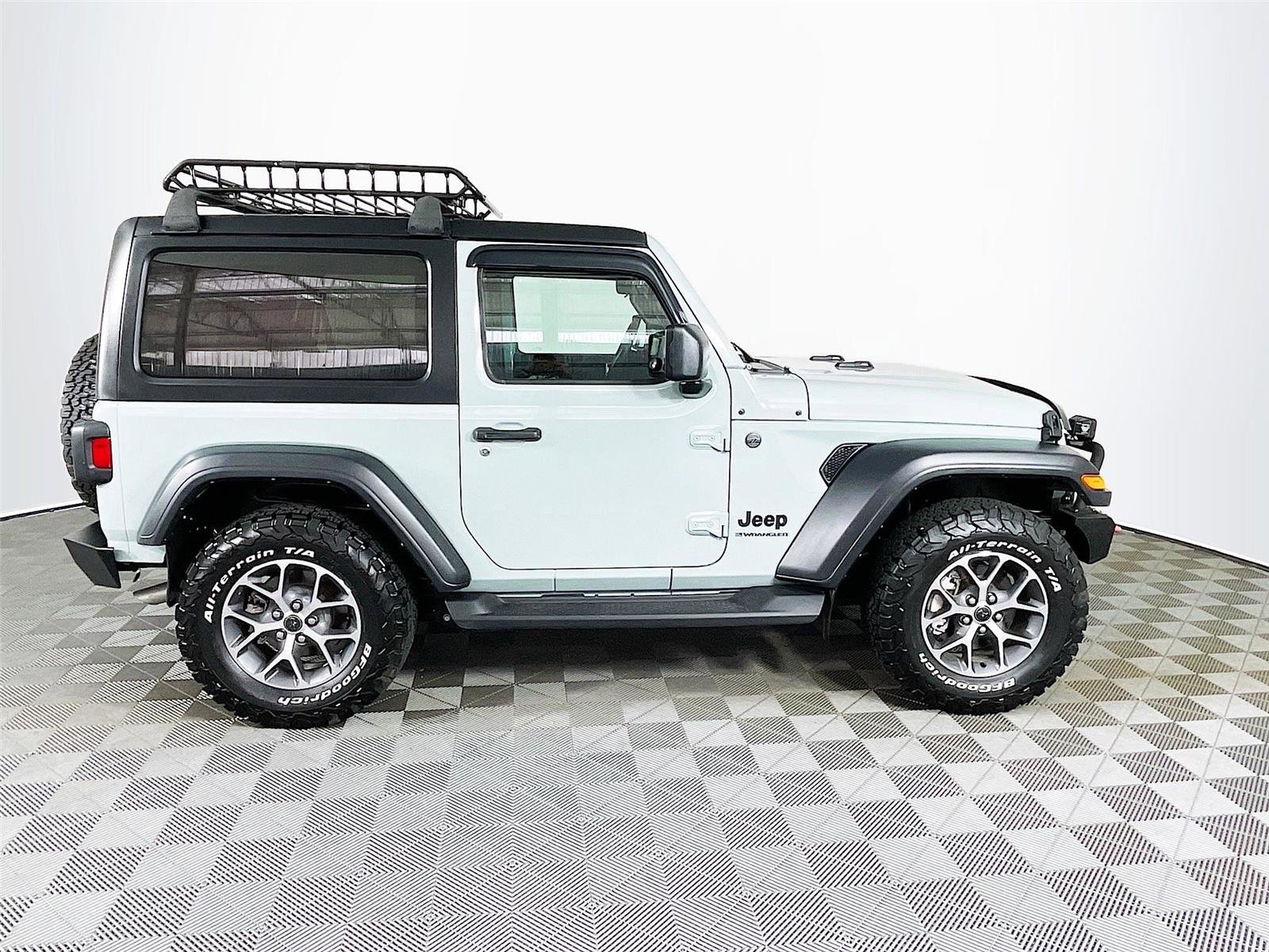 Used 2024 Jeep Wrangler Sport S image 11