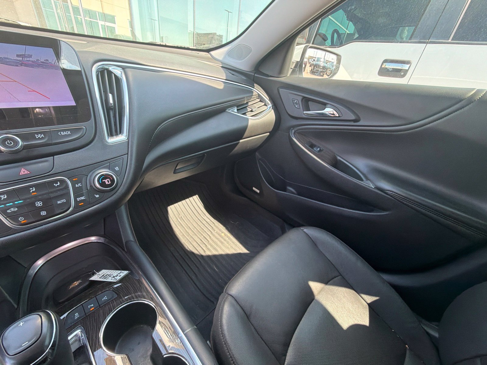 Used 2019 Chevrolet Malibu Premier w/ Sun and Wheel Package FWD image 19