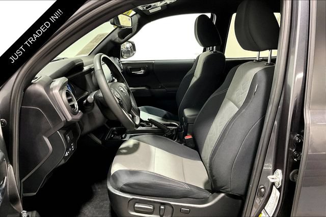 Used 2021 Toyota Tacoma TRD Off-Road w/ Technology Package AWD/4WD image 18