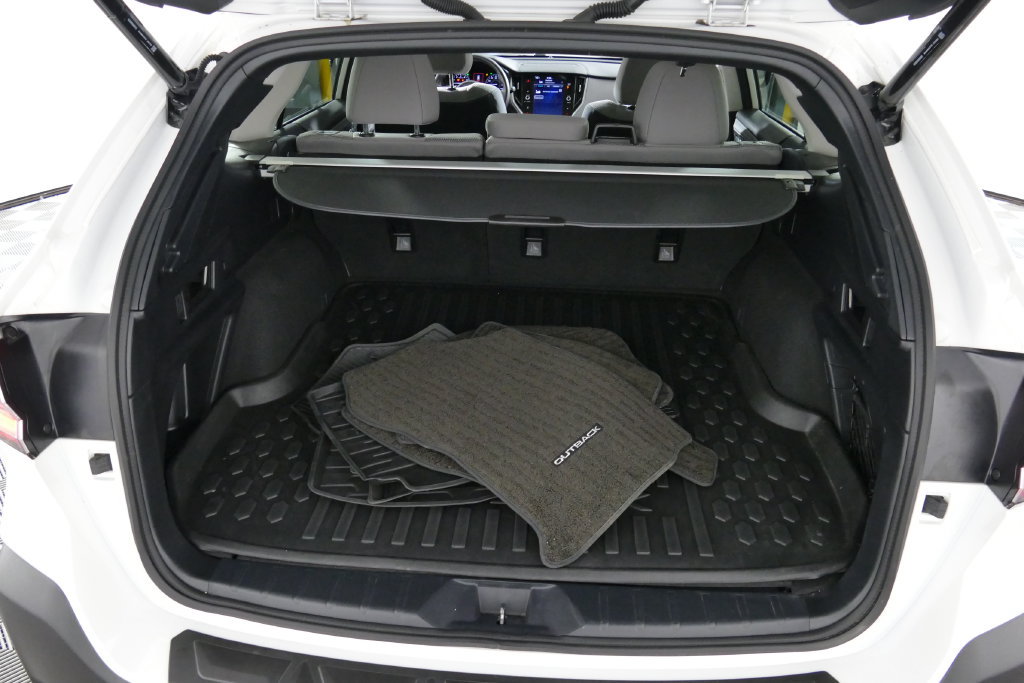 Used 2024 Subaru Outback Premium AWD/4WD image 29
