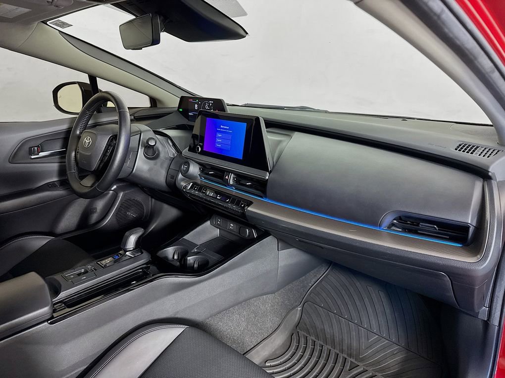 Used 2023 Toyota Prius XLE image 30