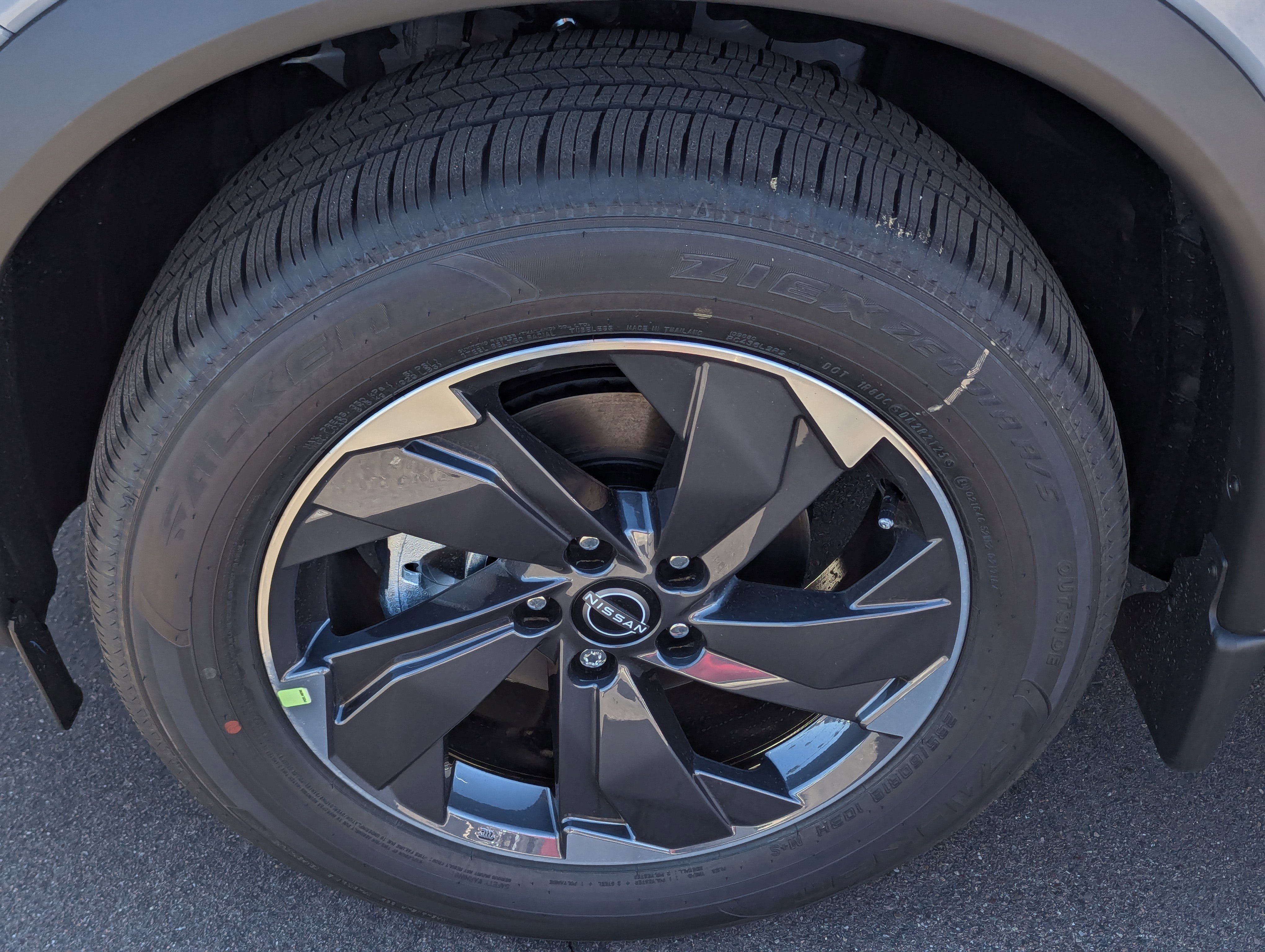New 2026 Nissan Rogue SV image 7