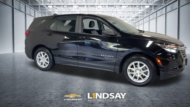 Used 2024 Chevrolet Equinox LS FWD image 3