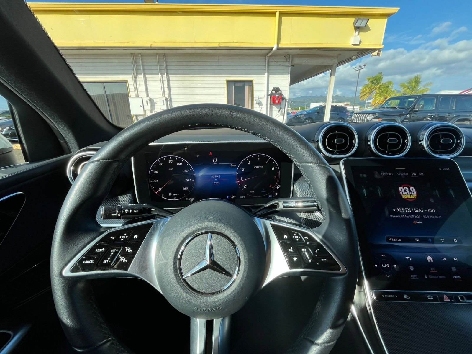 Used 2024 Mercedes-Benz GLC 300 image 36