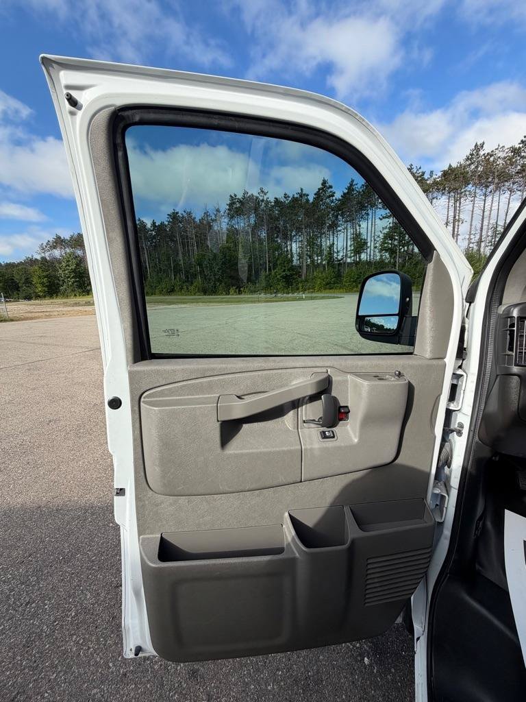 Used 2023 Chevrolet Express 3500 LS RWD image 12