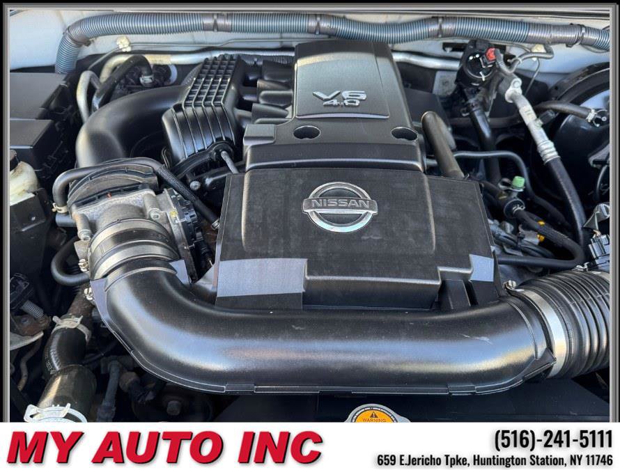 Used 2011 Nissan Pathfinder LE w/ Navigation Pkg image 28