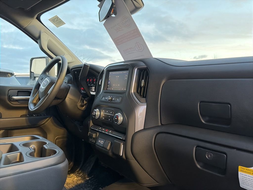 New 2025 GMC Sierra 2500 Pro w/ Convenience Package image 5