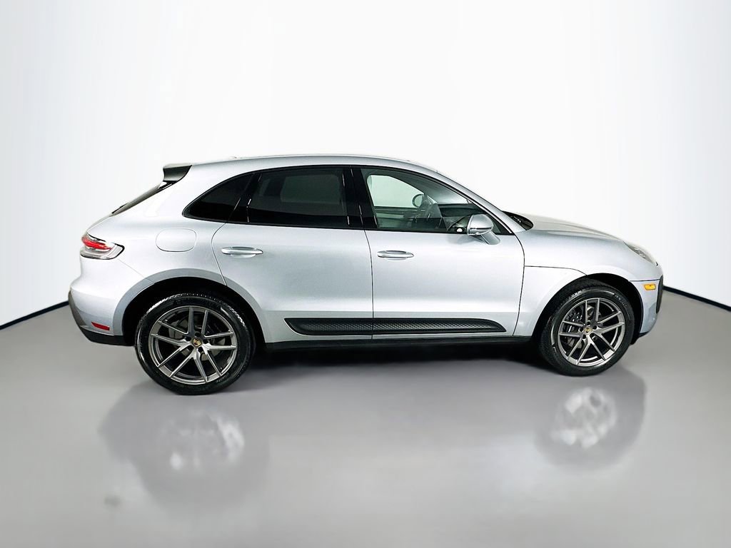 New 2025 Porsche Macan image 8