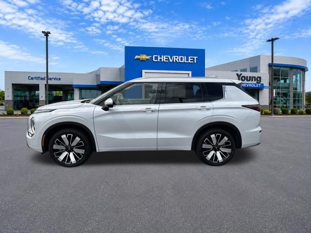 Used 2025 Mitsubishi Outlander SEL AWD/4WD image 4