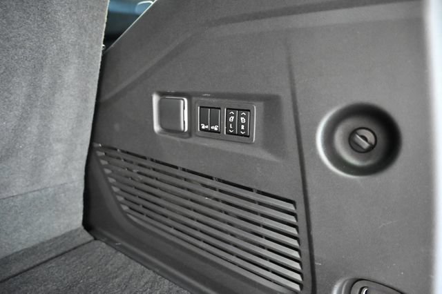 Used 2023 Chevrolet Tahoe Premier AWD/4WD image 30