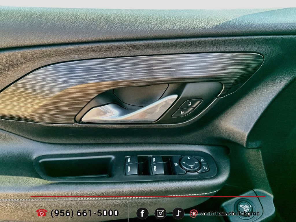 Used 2024 GMC Terrain SLE w/ Driver Convenience Package FWD image 10