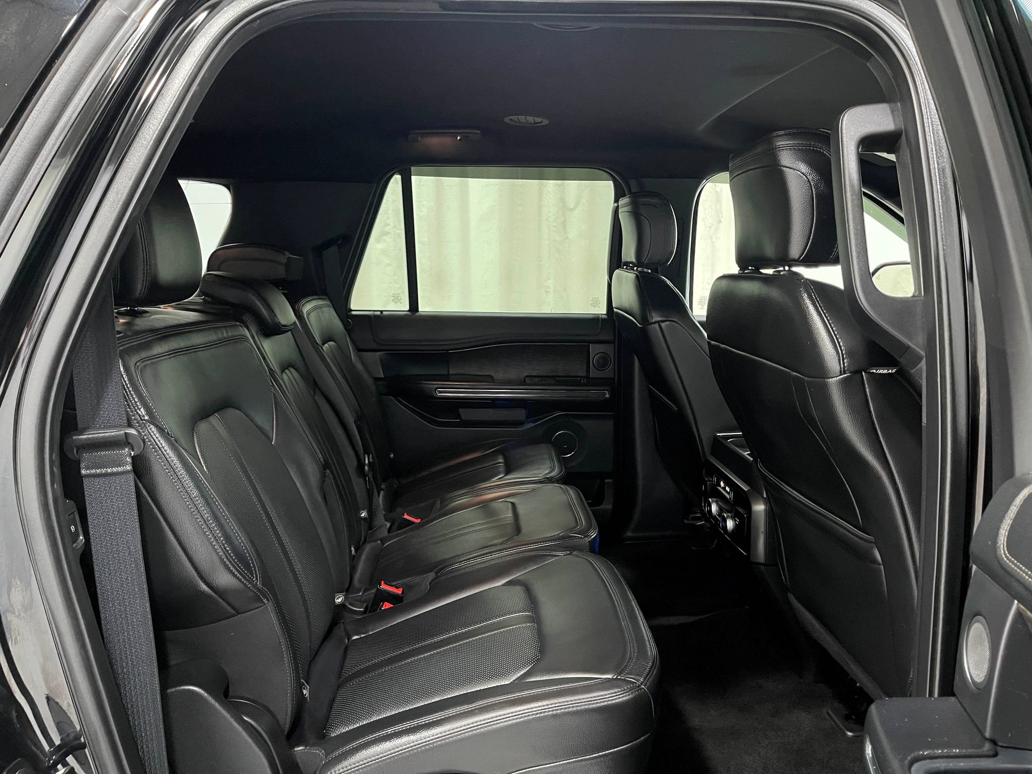 Used 2018 Ford Expedition Max Limited AWD/4WD image 32
