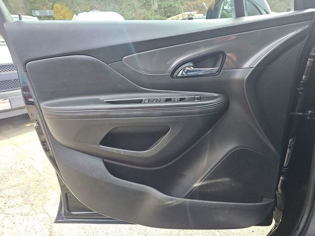 Used 2022 Buick Encore Preferred w/ Safety Package image 19