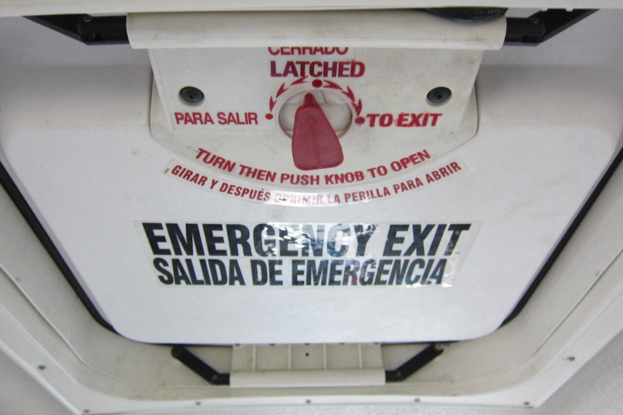 Used 2014 Ford E-450 and Econoline 450 Super Duty w/ Shuttle Bus Prep Package image 24